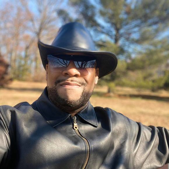 Meet your Posher, Ryan - Picture 1 of 1